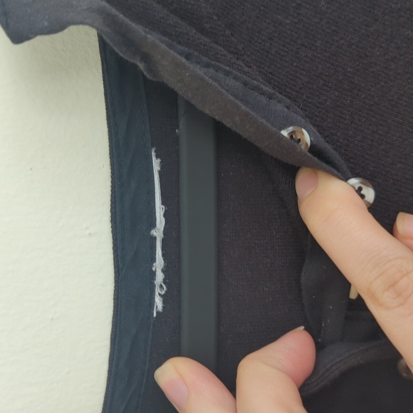 Button Top - Picture 2 of 3